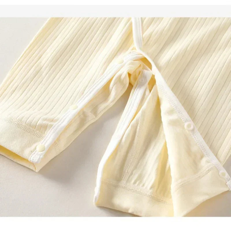 100% Cotton Long Sleeve Romper with Velcro Closure - White Panda - Bodyfeu